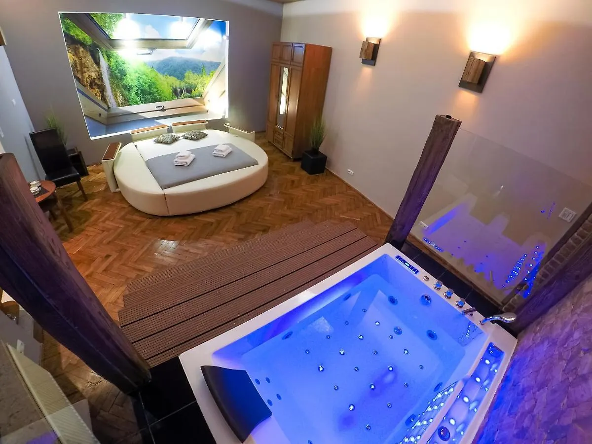 *** Aparthotel Apartament Z Jacuzzi Krakow Rynek Polen