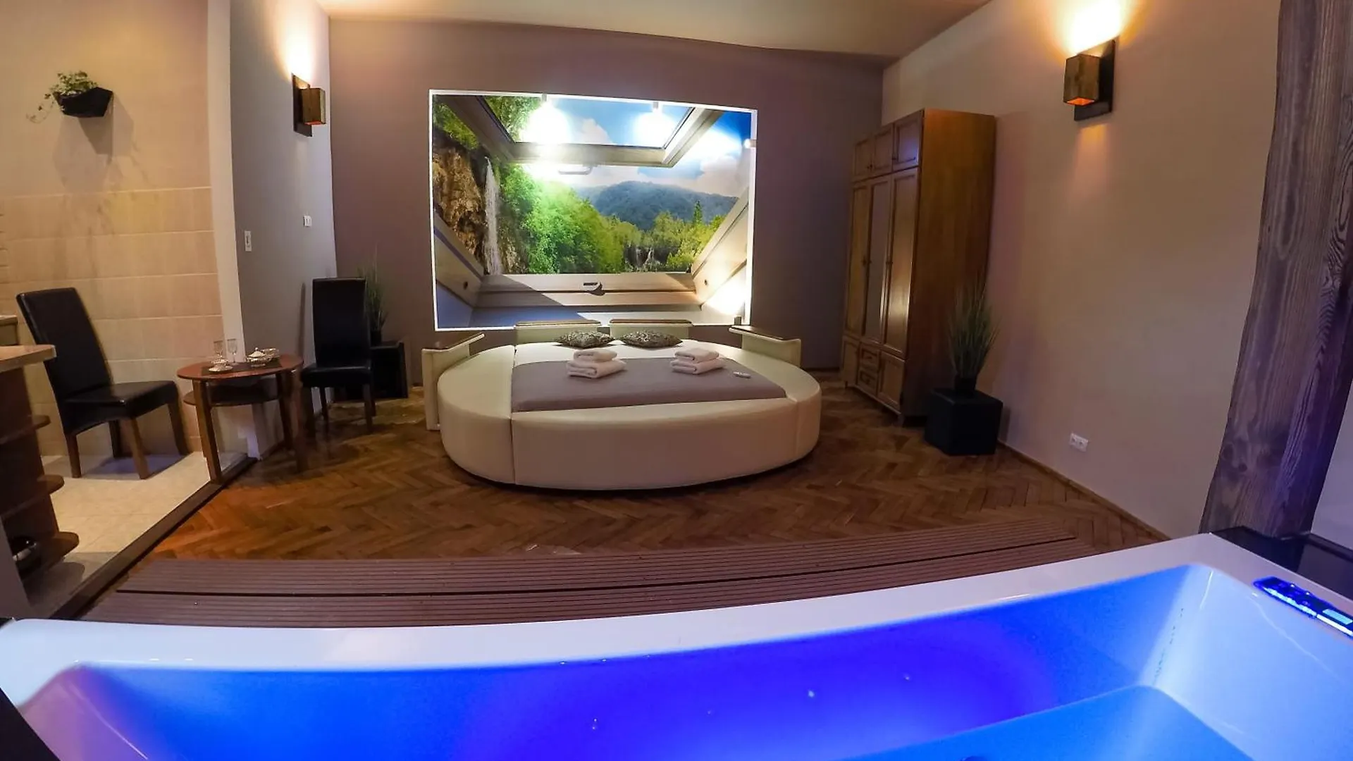 *** Апарт-отель Apartament Z Jacuzzi Krakow Rynek Польша