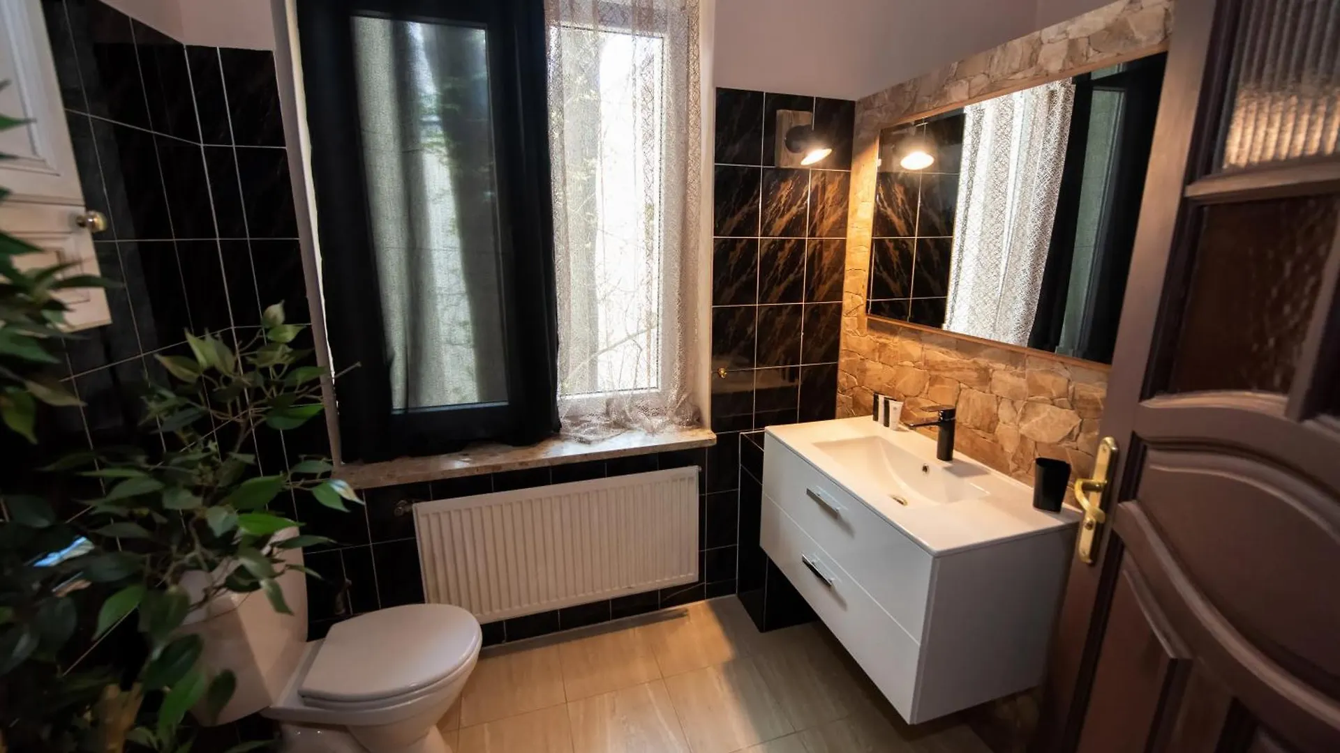 Apartament Z Jacuzzi Krakow Rynek 3*,  Польша